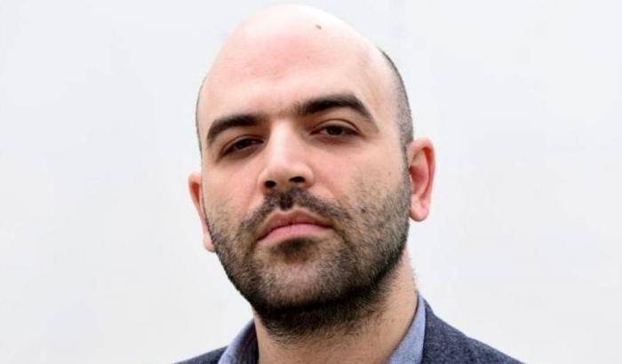 Saviano al Salone del libro: "Oggi sarei più prudente su Gomorra"