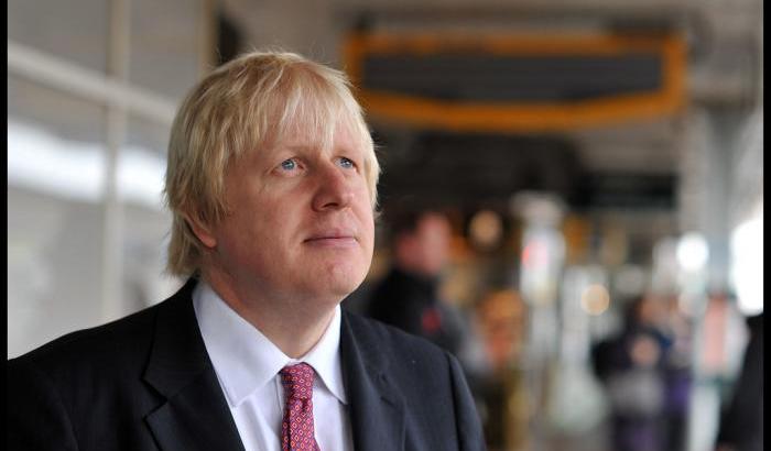 La satira che punta al premier: per Ian McEwan Boris Johnson è pericoloso