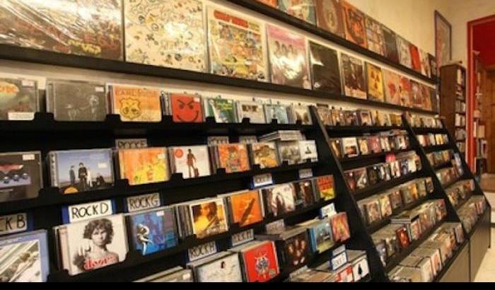 Franceschini stanzia 2,5 milioni per i negozi di dischi