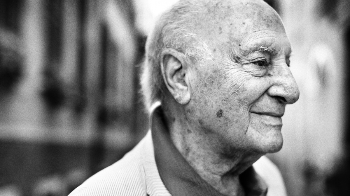 Addio a Raffaele La Capria, lo scrittore Premio Strega aveva 99 anni