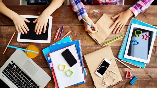 L'uso di tablet e pc a scuola penalizza la lettura