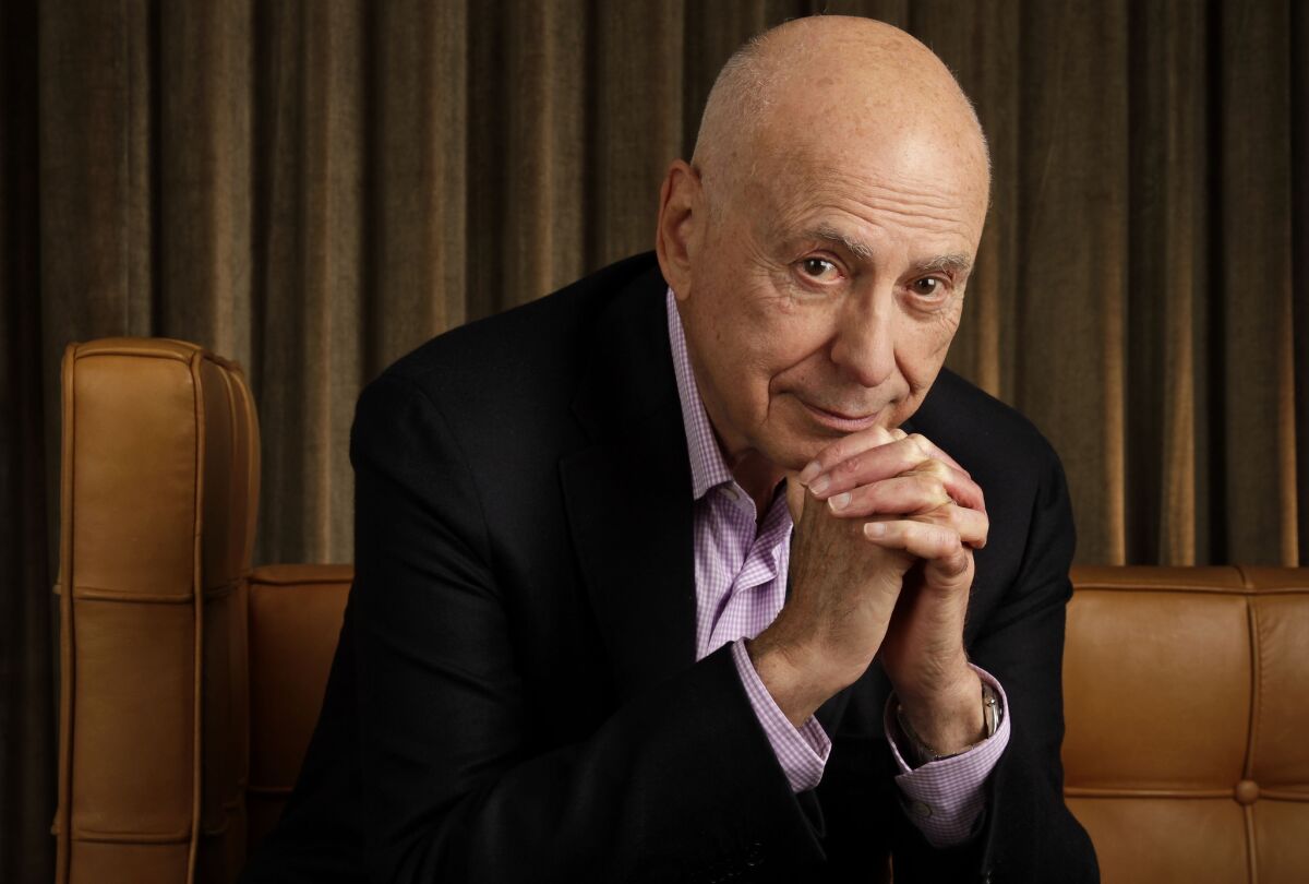 Addio ad Alan Arkin, attore versatile con una lunga carriera nel cinema