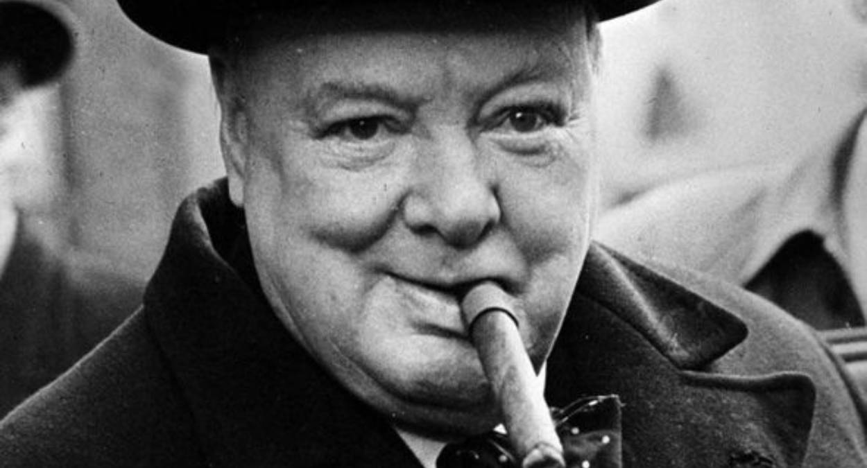 In Italia 54 milioni di identificazioni. Churchill invece “liberò i britannici” dalla carta d'identità.