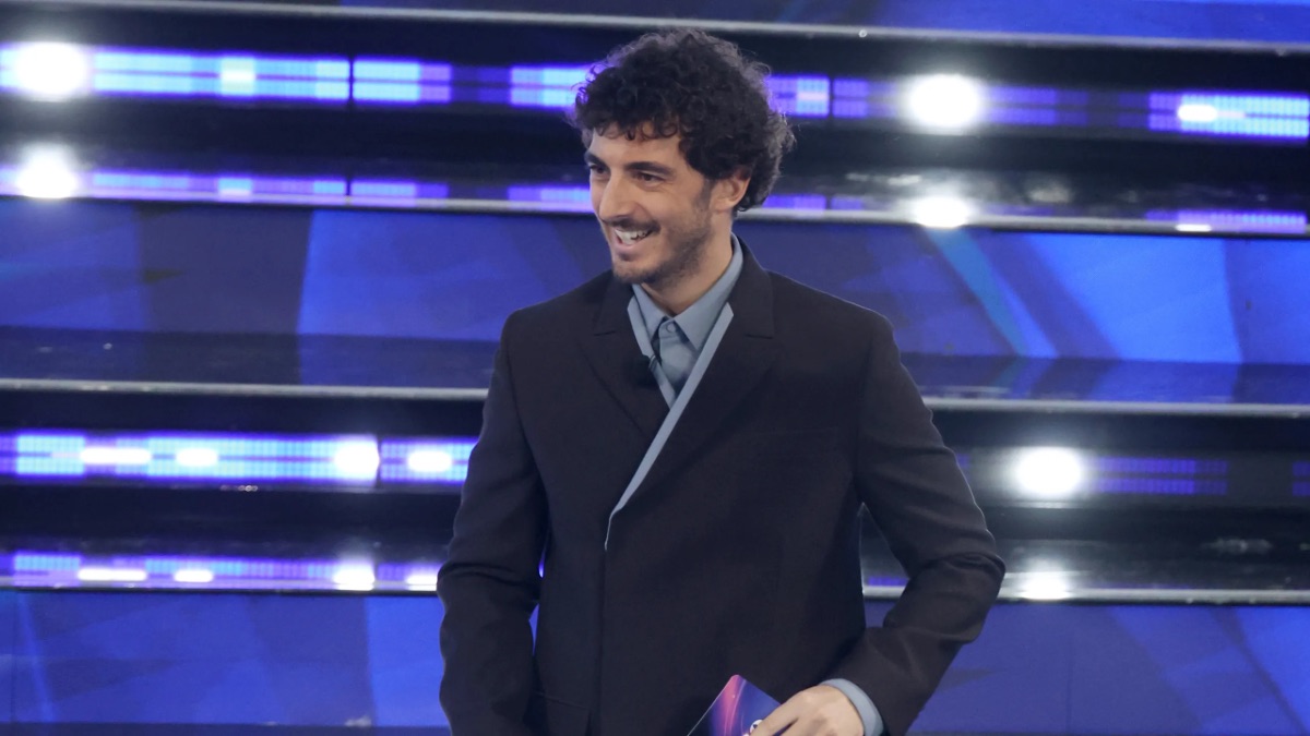 Pecco Bagnaia porta i suoi tre titoli di campione del mondo sul palco di Sanremo