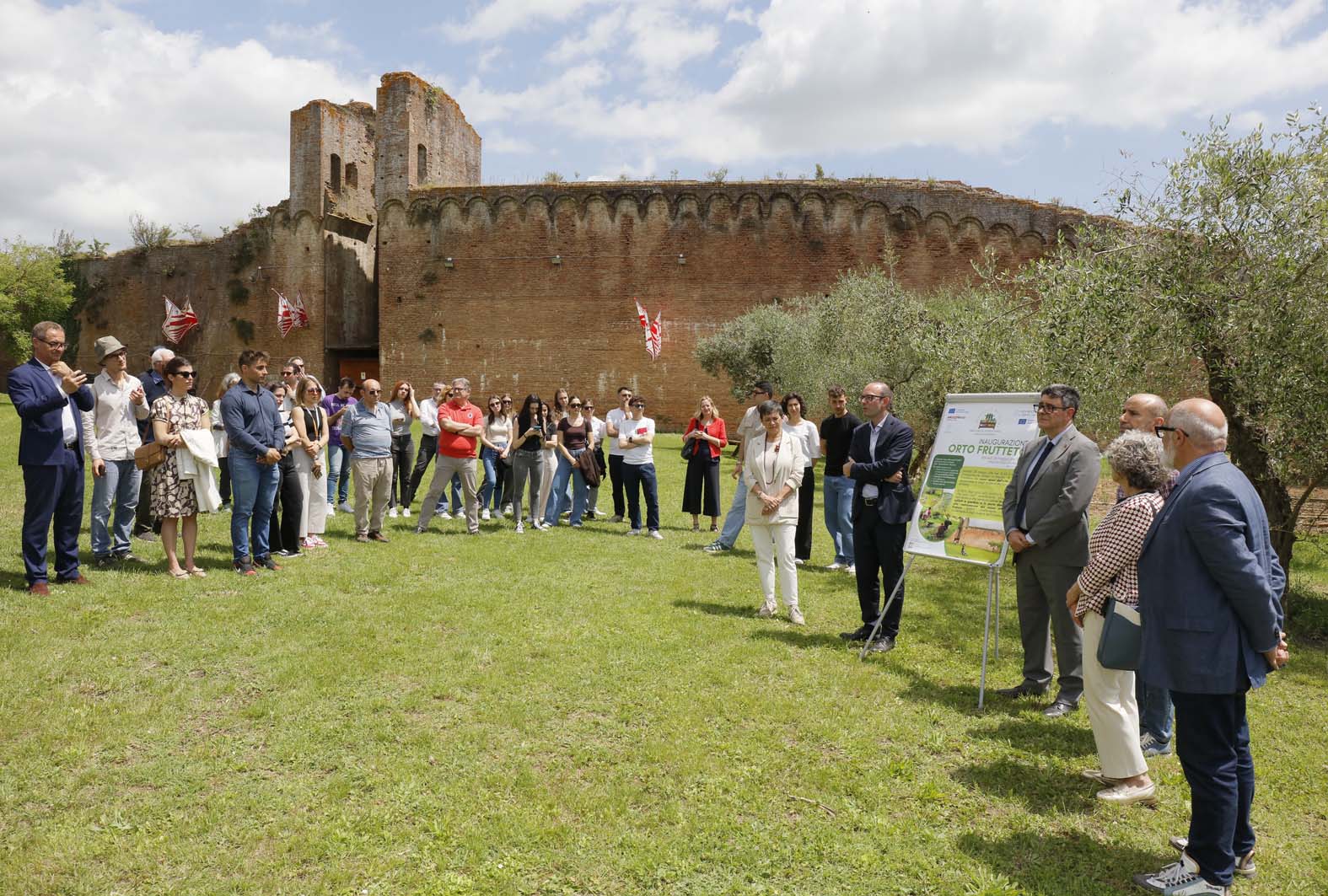 Inaugurato l’orto delle studentesse e degli studenti