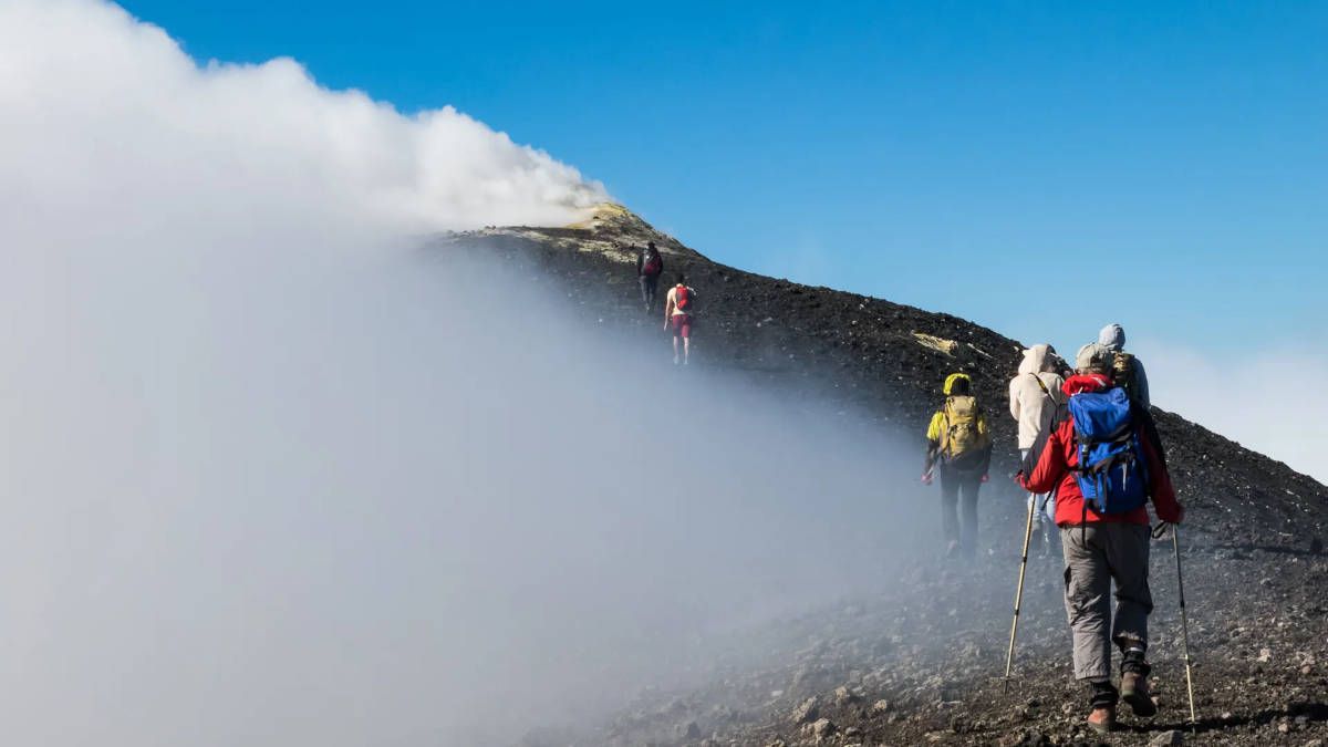 Etna: spettacolo e follia. Quando la curiosità diventa azzardo