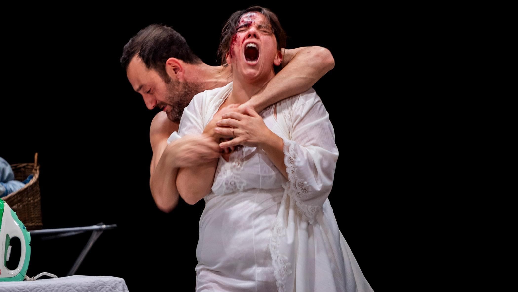 "L'angelo del focolare" di Emma Dante in scena contro i femminicidi