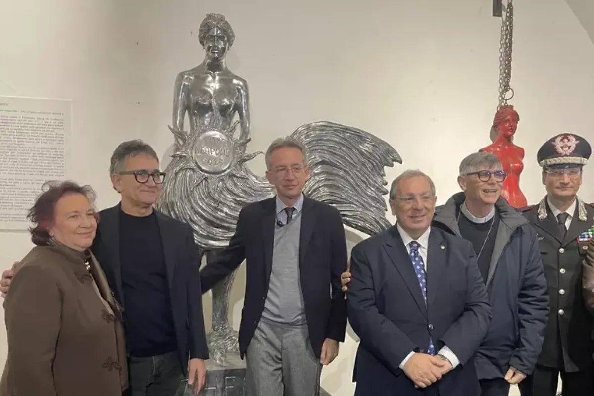 Parthenope di Lello Esposito celebra la città di Napoli