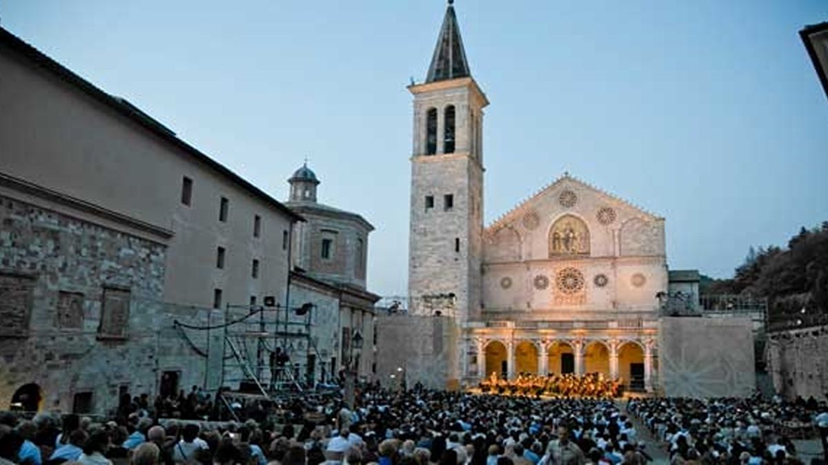 Festival dei Due Mondi 2026: Spoleto celebra un'edizione record nel segno del cambiamento