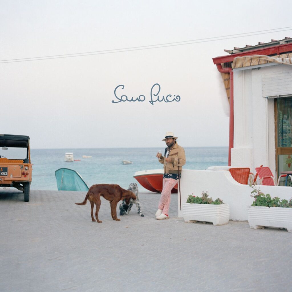 "Sono Lucio": la raccolta definitiva che celebra il grande cantautore con gli scatti di Luigi Ghirri