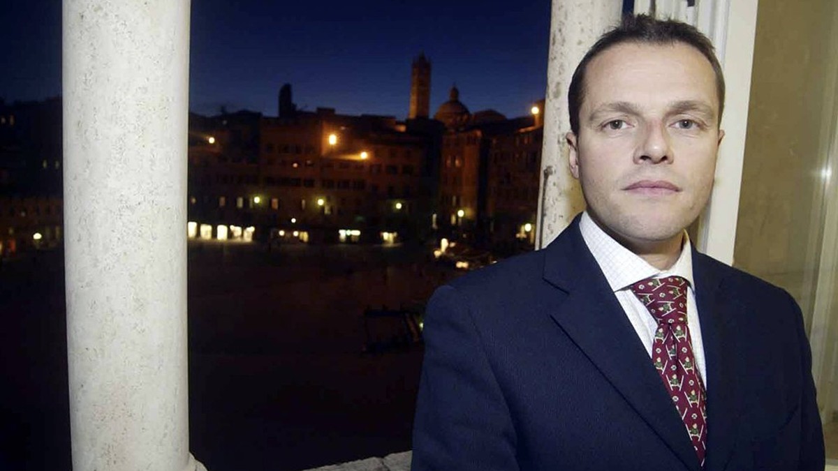david rossi David Rossi fu aggredito da più persone nel suo ufficio prima del terribile volo dalla finestra