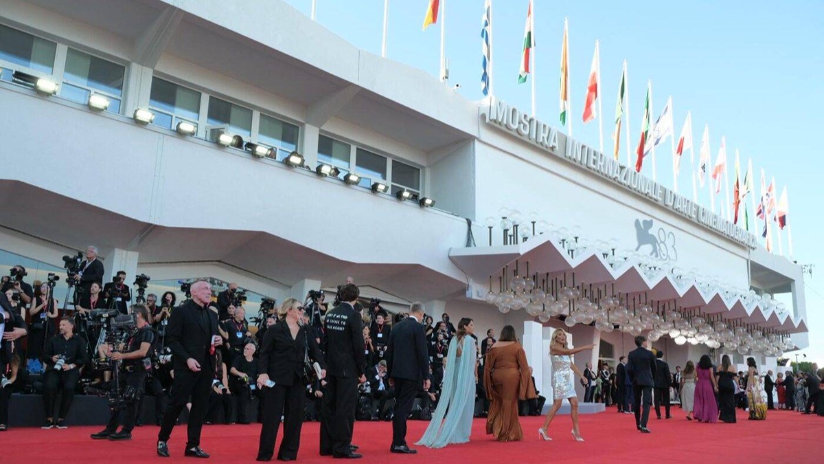 red-carpet-scaled-2 Venezia 2026 tra grandi ritorni e star internazionali